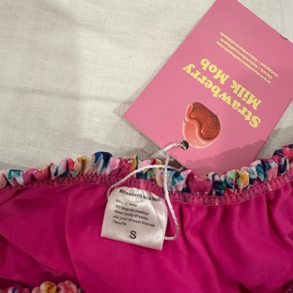 Strawberry milk mob bottoms - Picture 6 of 6